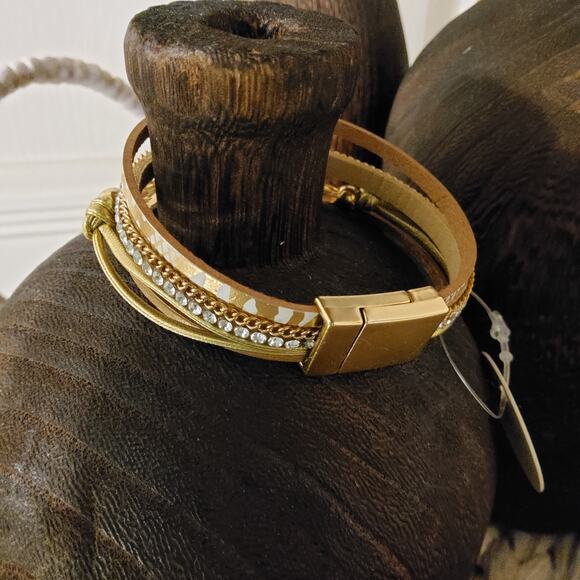 Magnetic Glass Bead Faux Leather Animal Print Layered Bracelet - Picture 7 of 8